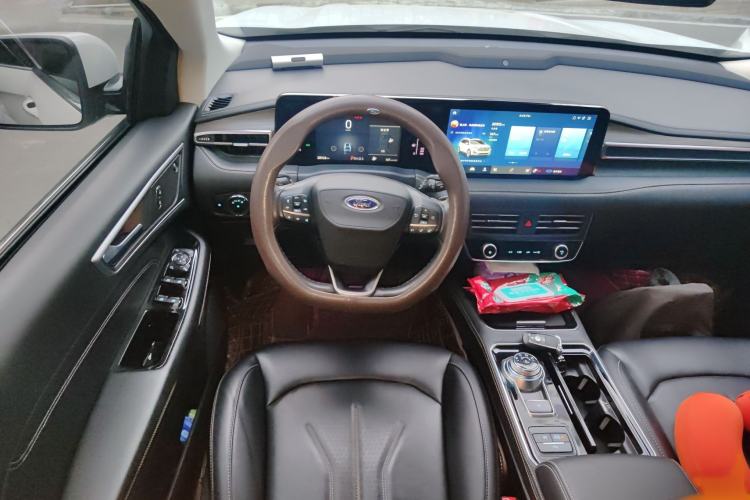 Used Ford Edge 2021 Facelifted PLUS EcoBoost 245 Two-Wheel Drive XLT 7-Seater Steering Wheel