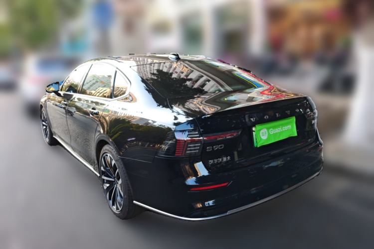Used Volvo S90 New Energy 2026 Plug-in Hybrid Four-Wheel Drive Long-Range Zhiyi Luxury Edition
