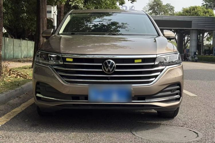 Used Volkswagen Viloran 2020 330TSI Luxury Edition Exterior 1