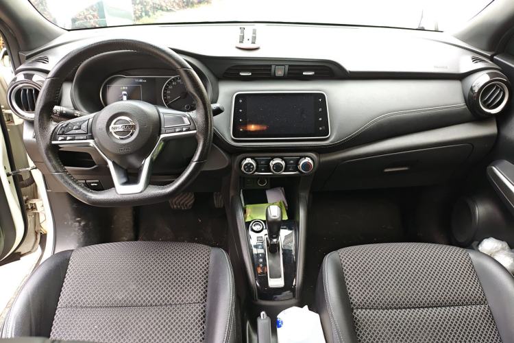 Used Nissan Kicks 2019 1.5L CVT Smart Connect Luxury Edition
