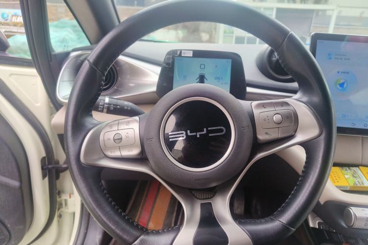 Used BYD Dolphin 2023 420 km Fashion Edition
