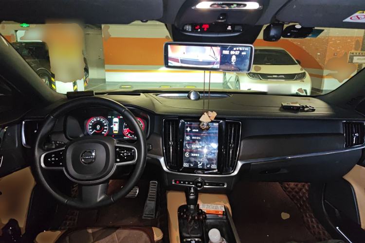 Used Volvo V90 2017 Cross Country T5 AWD Prestige Edition