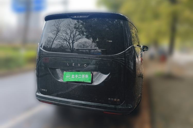 Used Geely Galaxy LEVC L380 2024 140-Degree 6-Seater All-Wheel-Drive Ultra Rear