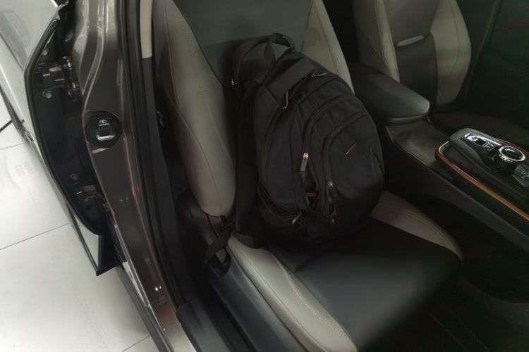 Used Toyota bZ3 2023 616 km Long-Range PRO Right Front Seat