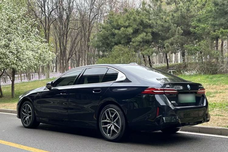 Used BMW i5 2025 eDrive 40L M Sport Package
