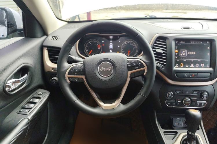 Used Jeep Cherokee 2016 2.0L Smart Version