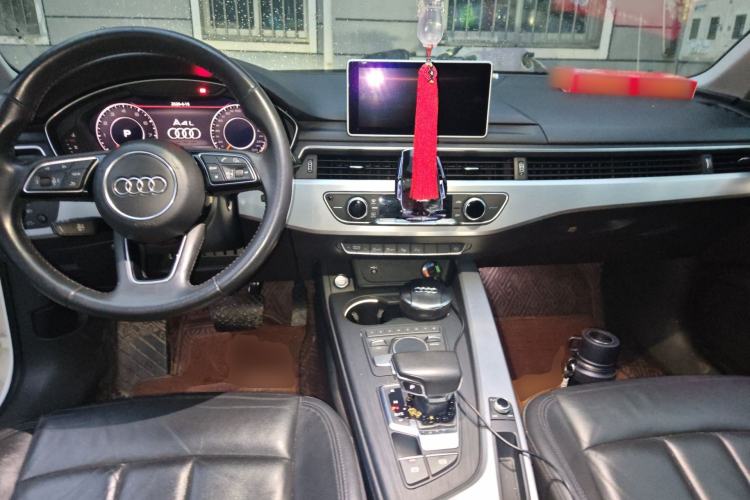 Used Audi A4L 2019 40 TFSI Fashion Edition China VI Emission Standard