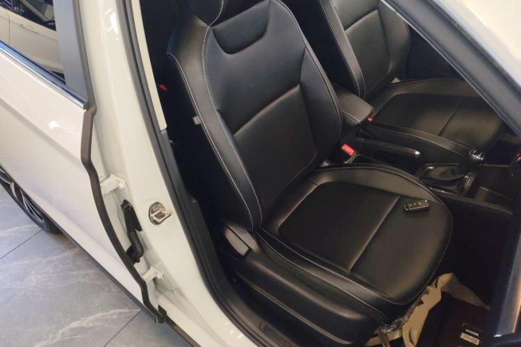 Used Skoda Kamiq 2024 1.5L Automatic Comfort Edition Right Front Seat