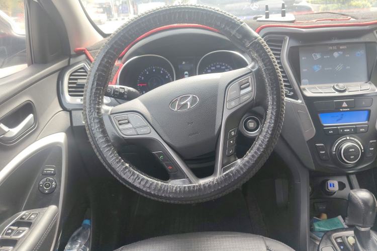 Used Hyundai Santa Fe 2013 2.4L Automatic Two-Wheel Drive Smart Version
