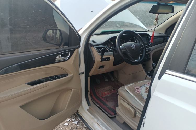 Used Baojun 730 2016 1.5L Manual Comfort Version 7 Seats China V Emission Standard