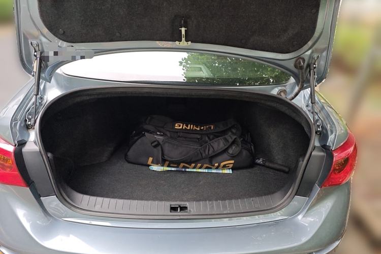 Used Infiniti Q50 2014 2.0T Comfort Edition Trunk