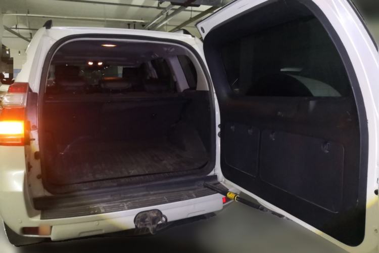 Used Toyota Prado 2016 3.5L Automatic TX-L Trunk