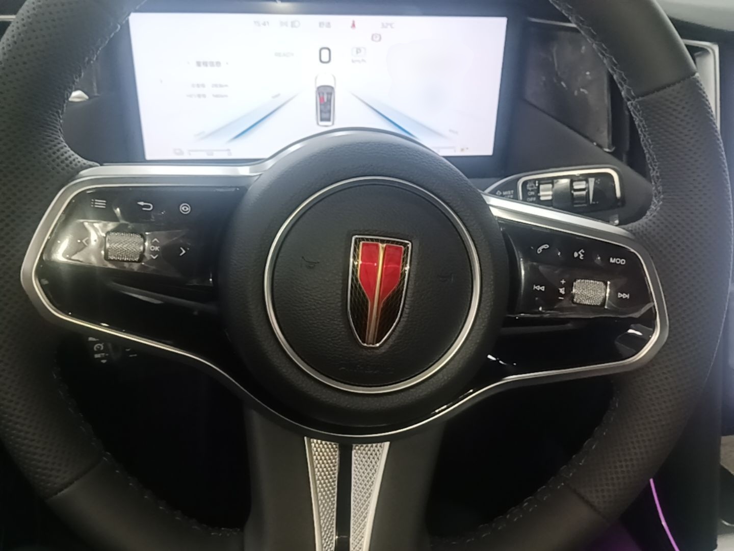Hongqi HS7 PHEV 2025 Model 2.0T PHEV Four-Wheel Drive 2 Million Units Commemorative Edition 6-Seater — снимка 13