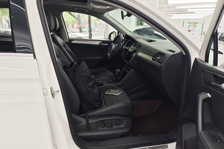 Used Volkswagen Tiguan L 2019 Updated Version 330TSI Automatic Two-Wheel Drive Panoramic Comfort Edition China VI Standard