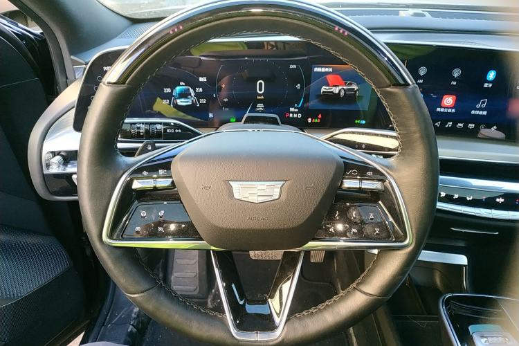 Used Cadillac LYRIQ 2022 Rear-Drive Long-Range Luxury Edition