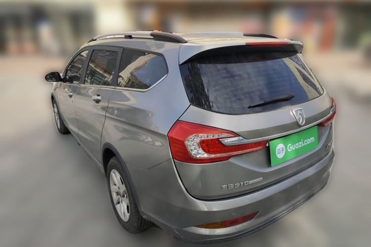 Used Baojun 310W 2017 1.5L Manual Fashion Model China V