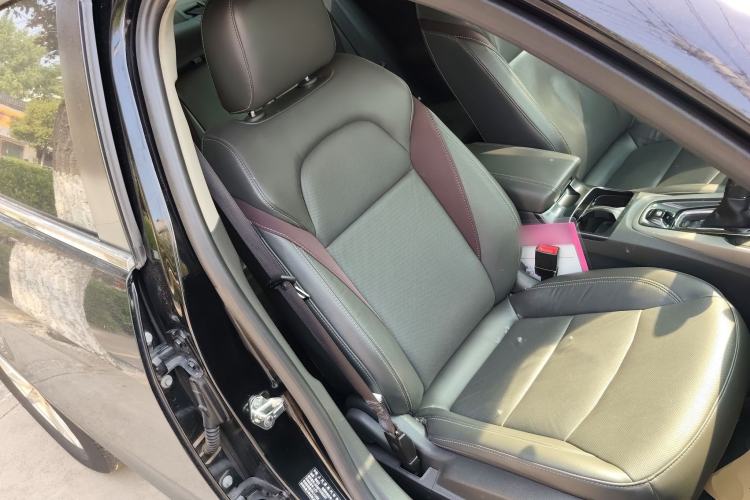 Used Chevrolet Malibu 2018 530T Automatic Fashion Edition Right Front Seat