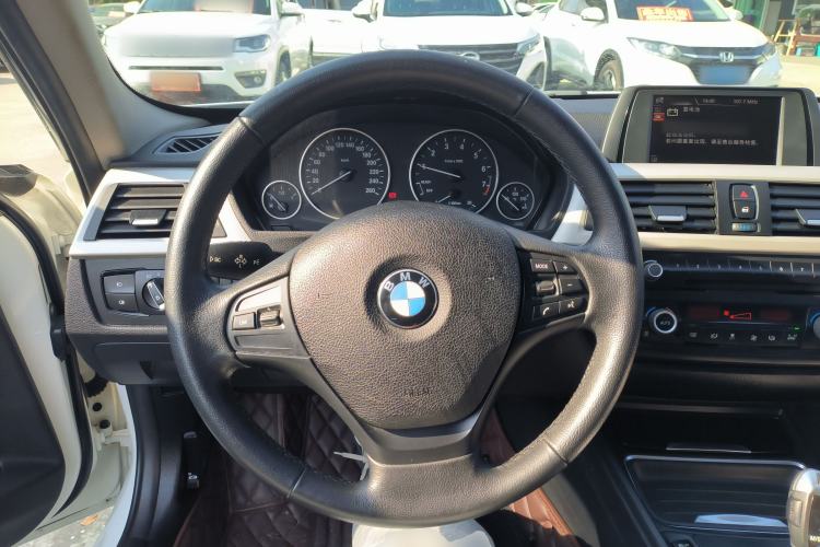 Used BMW 3 Series 2015 320Li Luxury Edition Fashion Model
