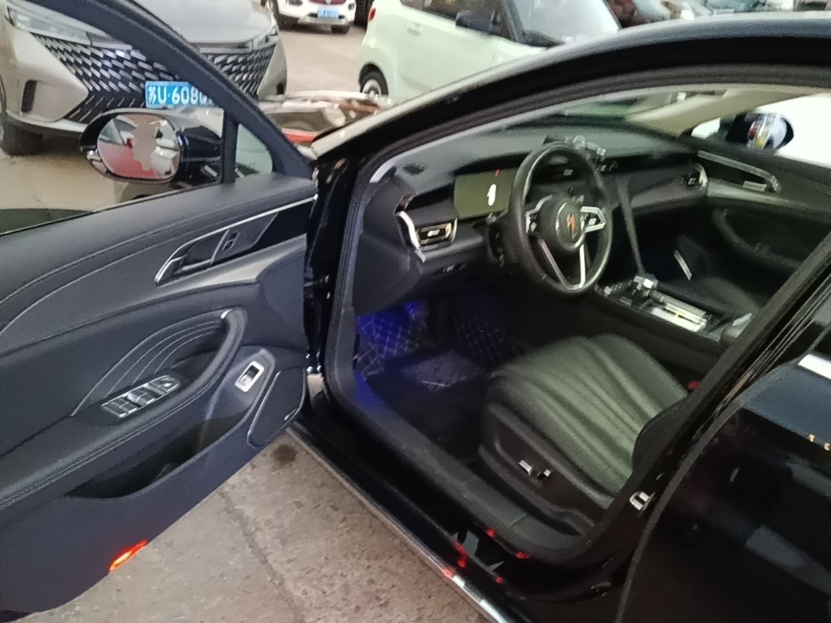 Hongqi H5 2024 2.0T Automatic Smart Connect Flagship Edition - Chinese Trim Xiang — снимка 18