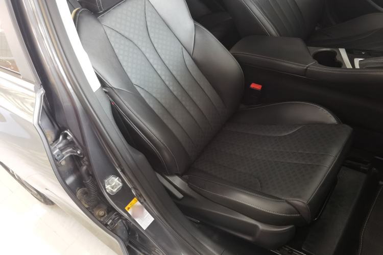 Used CHANGAN Eado 2021 PLUS 1.6L GDI CVT Luxury Model Right Front Seat