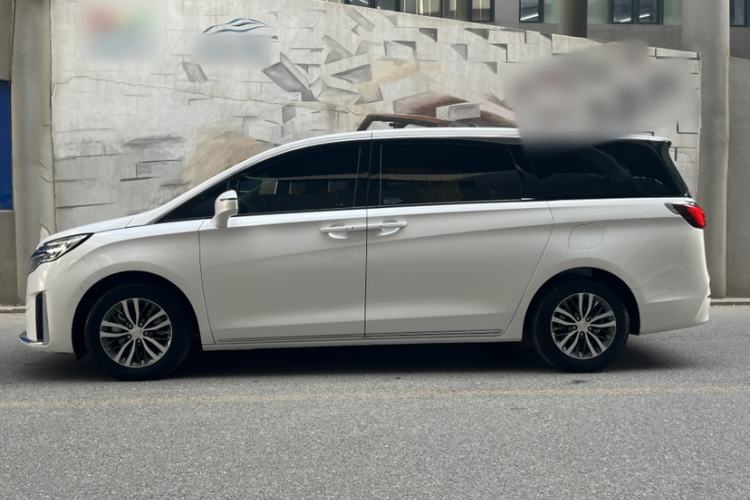 Used Buick GL8 2023 ES Lu Zun Deluxe Model
