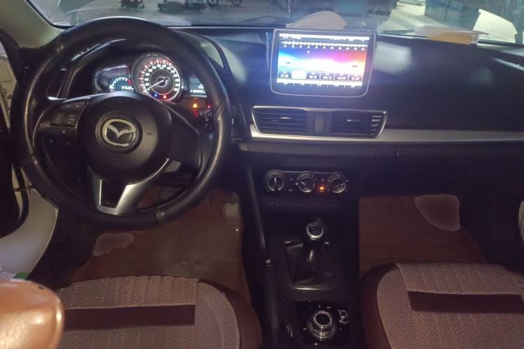 Used Mazda 3 Axela 2016 Sedan 1.5L Manual Comfort Model
