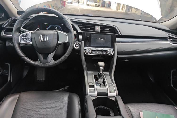 Used Honda Civic 2019 180TURBO CVT Shangdong Edition China V Center Console