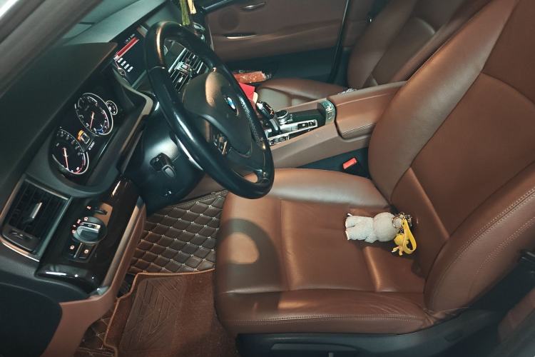 Used BMW 5 Series GT 2014 535i Leading Model Left Front Seat