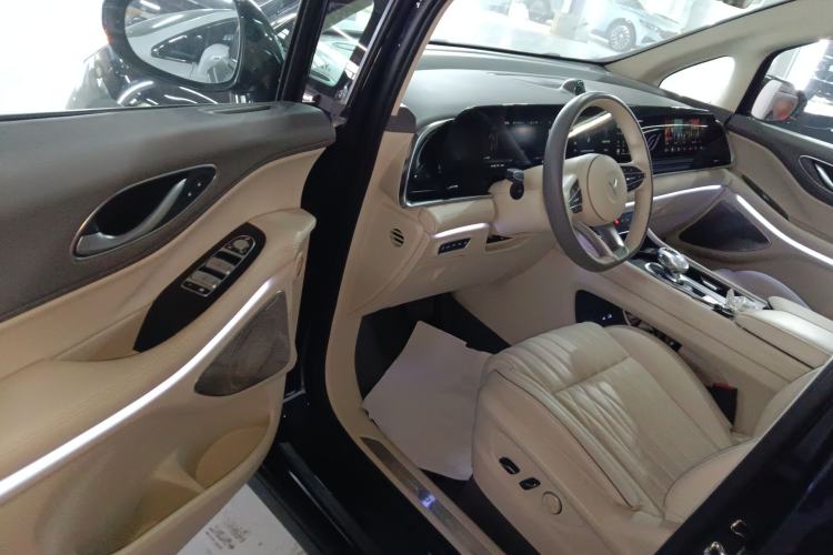 Used VOYAH Dream 2024 EV Long-Range Flagship Edition
