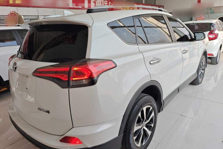 Used Toyota RAV4 2016 2.0L CVT Two-Wheel Drive Comfort Edition China V Standard