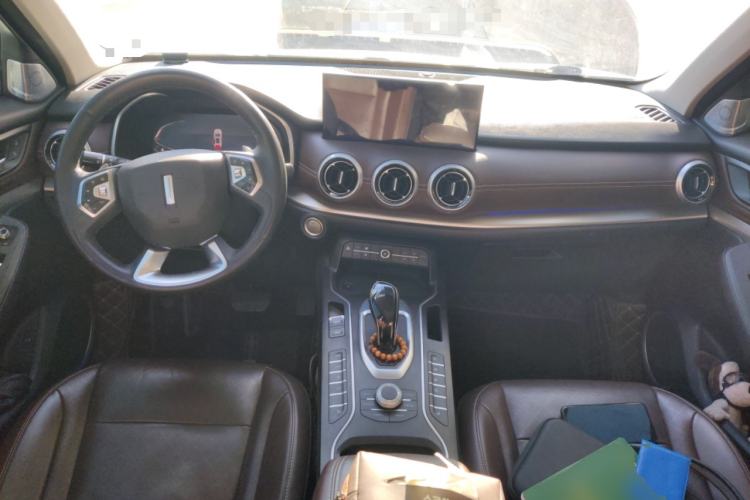 Used Wey VV6 2021 2.0T Two-Wheel Drive Smart Plus
