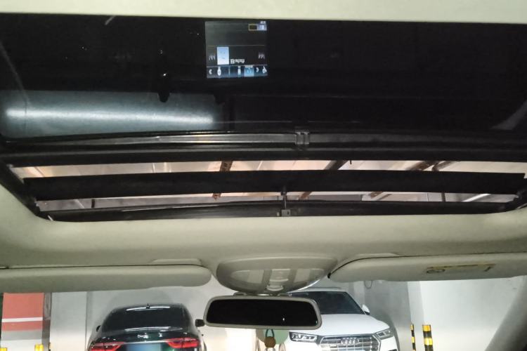 Used Mercedes-Benz R-Class 2017 R 320 4MATIC Business Edition Prestige Model
