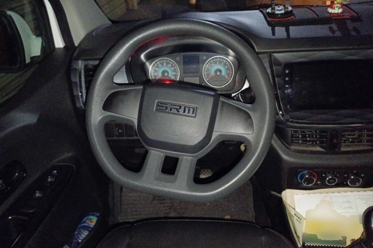 Used Jinbei Gold Hiace 2024 1.5L Travel Lion Commercial Version 7-Seater Steering Wheel