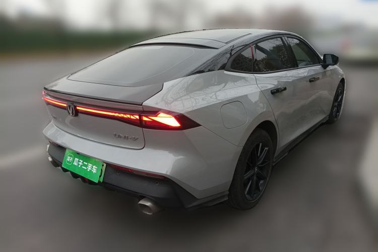 Used CHANGAN UNI-V iDD 2023 ZhiDian iDD 1.5T 113km ZhiKu Model Rear Right 45 Deg