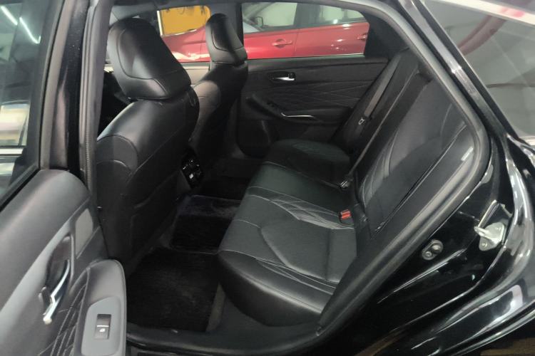 Used Toyota Avalon 2019 2.5L Touring Premium Version China VI Standard
