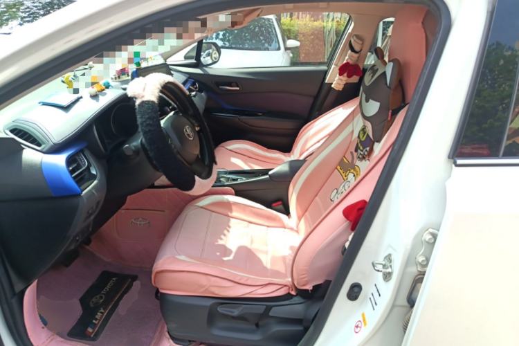 Used Toyota C-HR 2018 2.0L Leading with Sunroof China VI Standard Left Front Seat