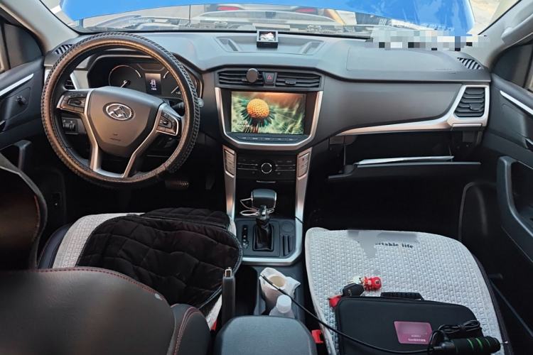 Used SAIC MAXUS T60 2017 2.0T Gasoline Automatic Two-Wheel Drive High-Ride Comfort-Grade Standard Cabin