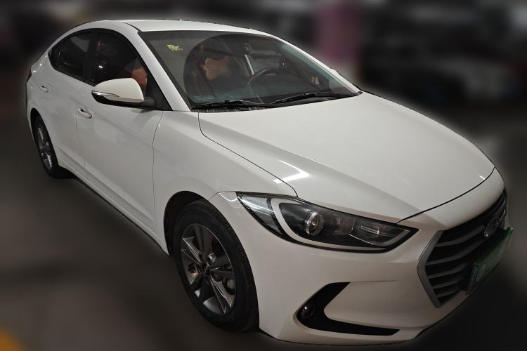 Used Hyundai Elantra (6th Generation / Lingdong) 2016 1.6L Manual ZhiXuan·Youth Edition Front Right 45 Deg