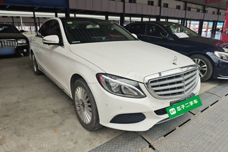 Used Mercedes-Benz C-Class 2015 Facelift C 200 L Front Right 45 Deg