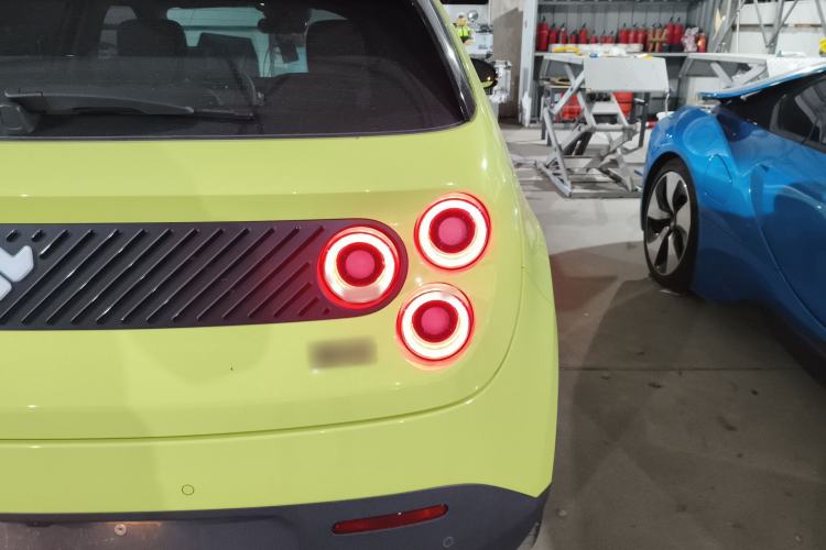 Used firefly firefly 2025 Illuminated Edition
