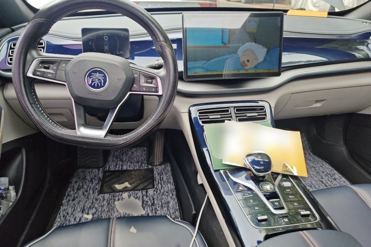 Used BYD Qin PLUS 2021 DM-i 55KM Flagship Model Center Console