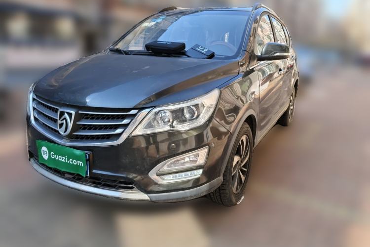 Used Baojun 560 2015 1.8L manual luxury version