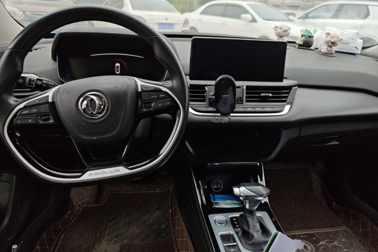 Used Dongfeng Aeolus Yixuan 2020 230T Automatic Advanced Edition Center Console