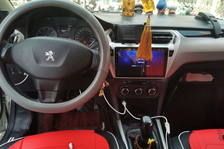 Used Peugeot 301 2018 1.6L Manual Comfort Edition Center Console