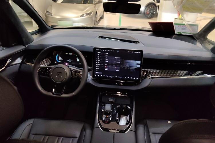 Used Zeekr 009 2022 Revised WE Version