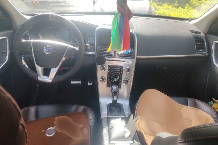 Used Volvo XC60 2017 T5 AWD Smart Range Edition
