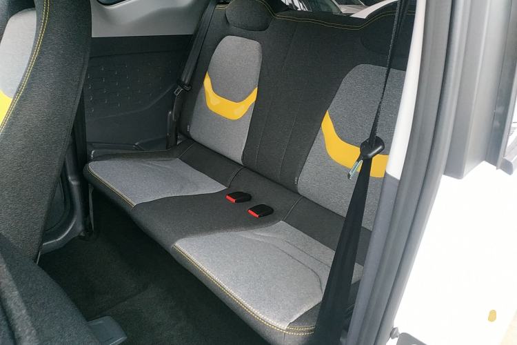 Used Chery QQ Ice Cream 2022 120km Conical Shape Lithium Iron Phosphate
