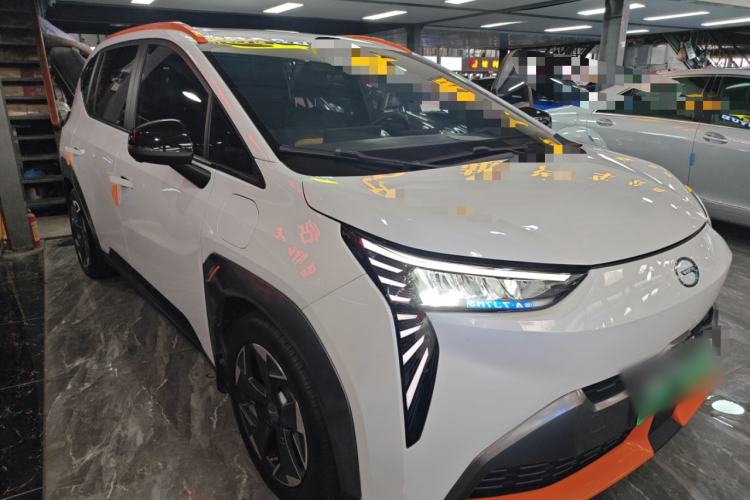 Used AION Y 2021 70 Intelligent Dynamic Edition Front Right 45 Deg