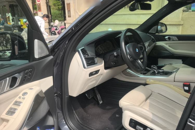 Used BMW X7 2020 xDrive40i Executive M Sport Package Driver Seat