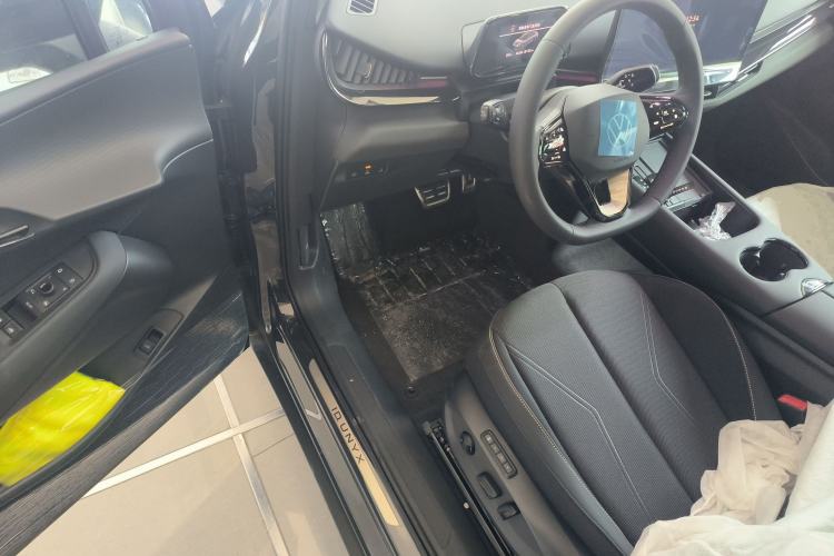 Used Volkswagen ID.UNYX 2025 Pro model Driver Seat